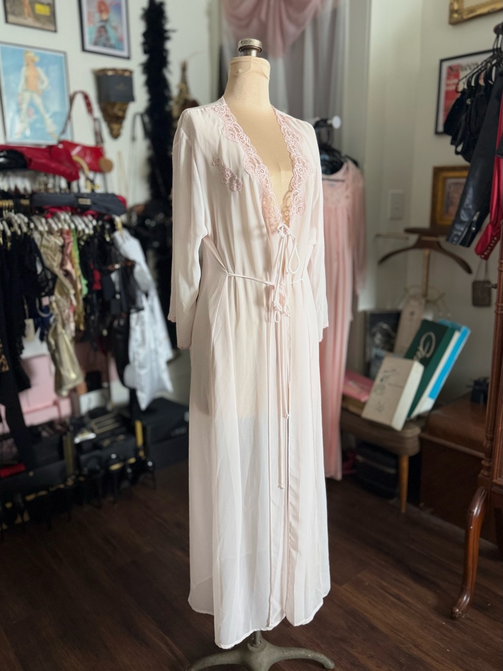 Elegant Lace-Trim Long Robe - Light Pink